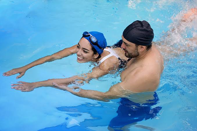 Learn to Swim with expert swimming instructors